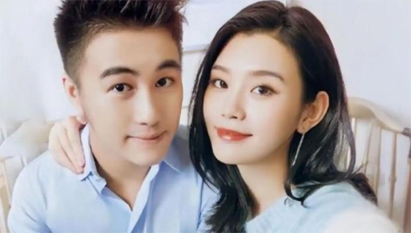 奚梦瑶回应上课不开心,转发何猷君动态:你们的快乐吵到我了