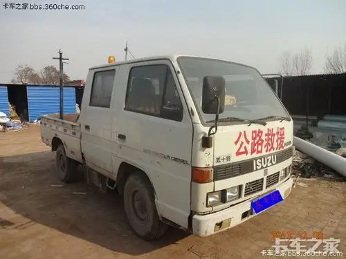 狂奔的老古董十七年的老五十铃双排座轻卡实拍试驾