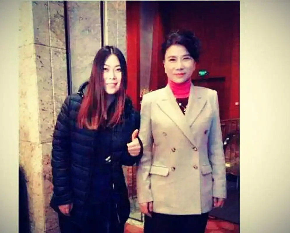 从北漂时街头卖唱的"西单女孩"到如今的日化界"董明珠",任月丽经历