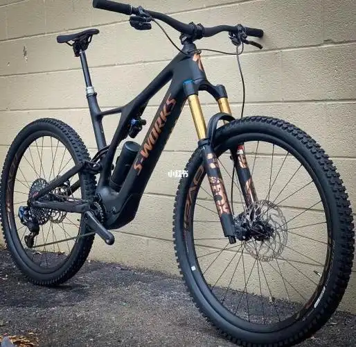 三条裤子没签约车手