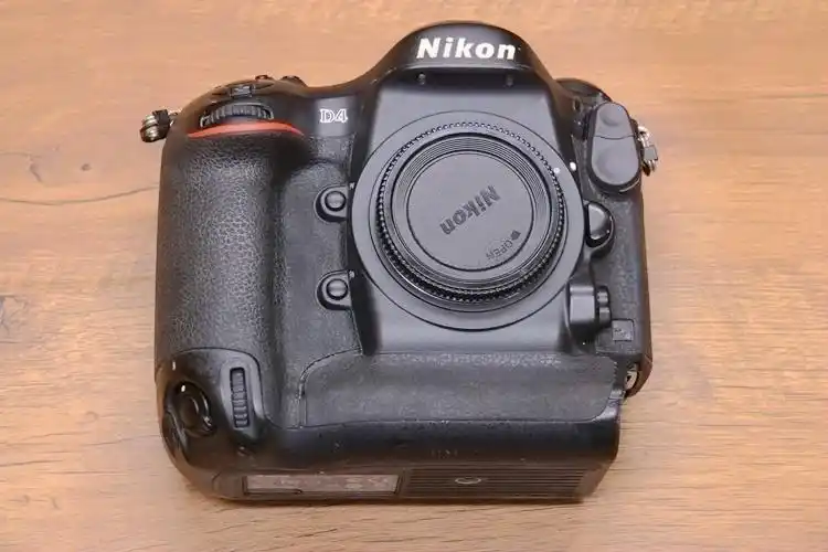 【90新二手nikon尼康 d4单机 快门29000次 回收048858 】- 蜂鸟二手