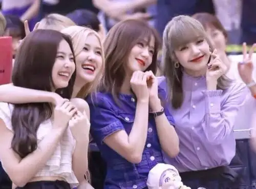 粉墨女团被欺负?