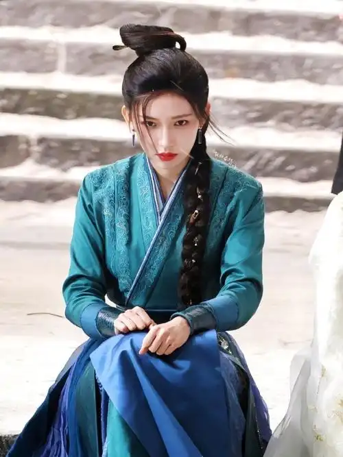 郭敬明点赞程潇敬业##大梦归离化妆师评价程潇