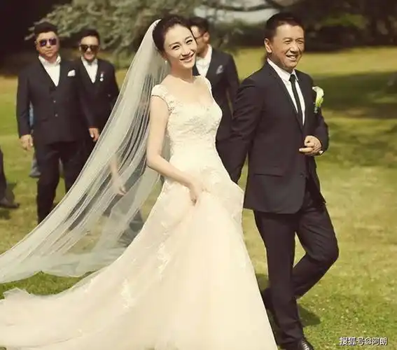 李小冉被赞人间清醒,情路坎坷的她终于翻身了?_孙东海_感情_事业