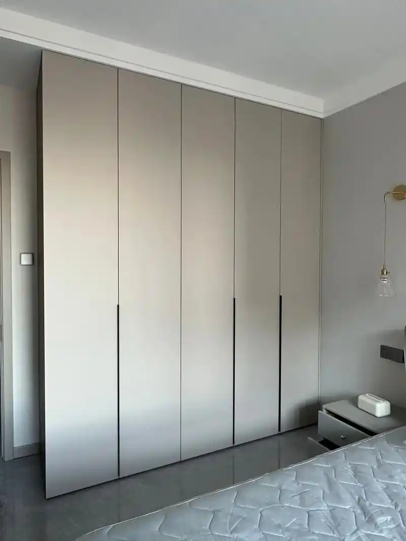 卧室衣柜内部格局多做挂衣区 - 抖音