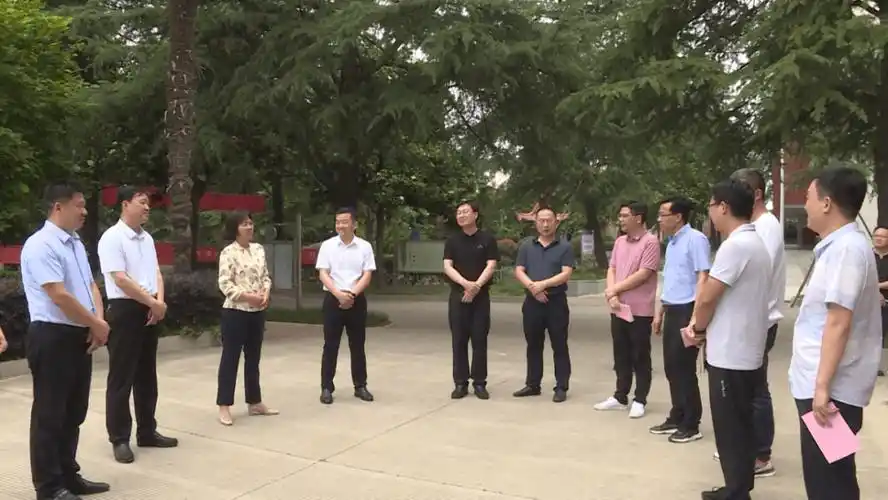 信阳市副市长郑云来光山县调研高考准备工作_高三_完整性_充分利用