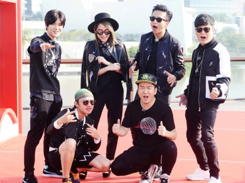 《跑男3》剧透 临时获命筹备演唱会集体变歌王