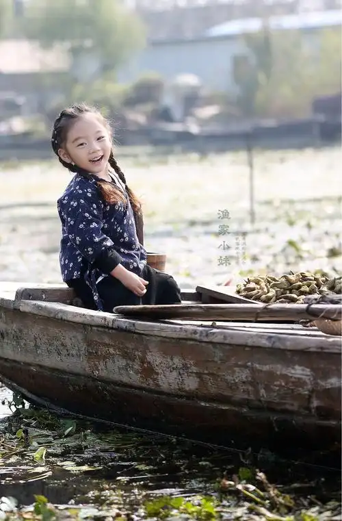 渔家小妹采菱忙