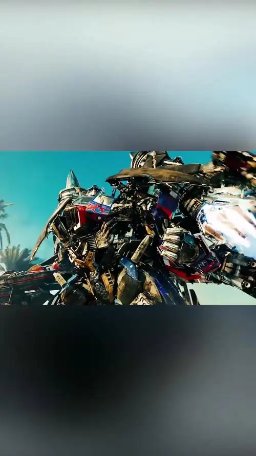 拥有天火套装的擎天柱,就是无敌的