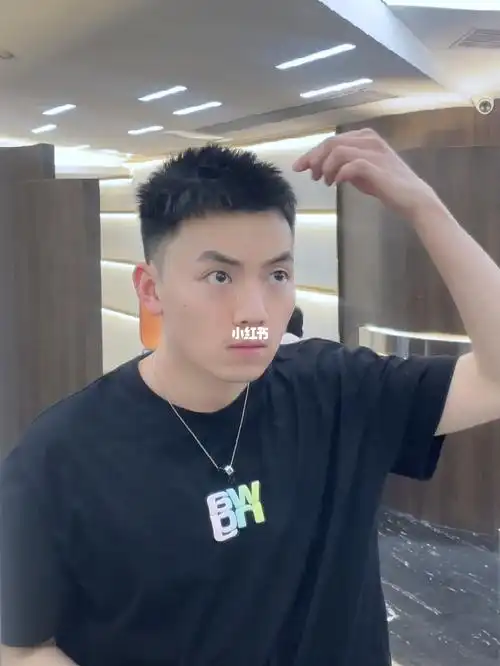 男生小短发剪短阳光夏天必备干练利落