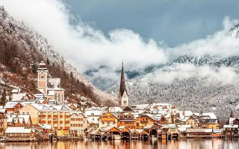 奥地利小镇唯美雪景桌面壁纸