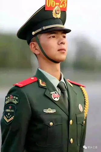 2018年9月10日参军武乡县韩北乡石圪垤村人现年21岁三军仪仗队李晓虎