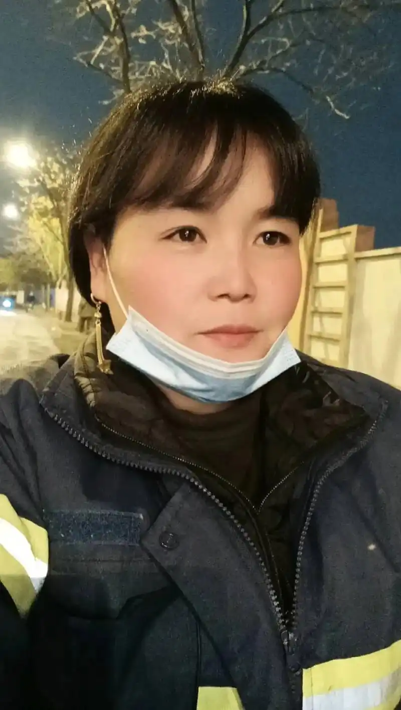 农村才有的女人,不化妆,不打扮,不会撒娇,总觉得自己很坚强, - 抖音