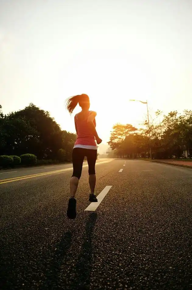 经常跑步对人有哪些好处?_贵州久跑体育发展有限公司
