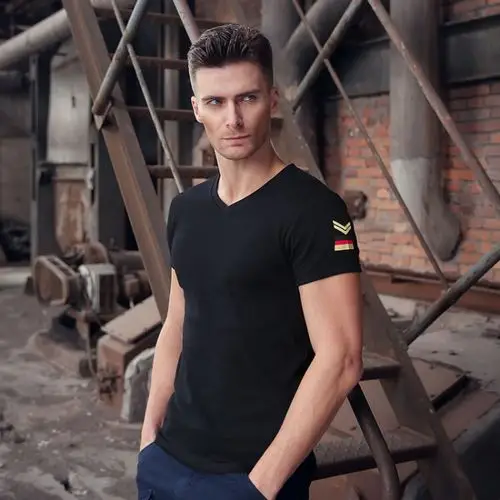 狼石户外军迷服装武警特种作战t恤衫 夏季短袖特种兵v领体恤军装体能