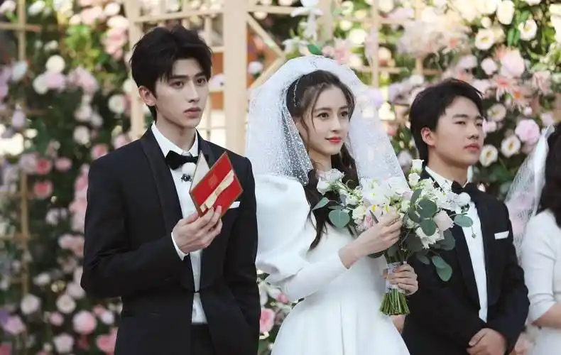 杨颖蔡徐坤绯闻升级!