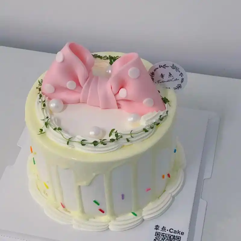 小仙女蛋糕.手工翻糖蝴蝶结蛋糕6英寸实拍图～私人定制.喜欢可 - 抖音