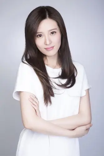 邬靖靖写真曝光 自然清爽展现灵动气质