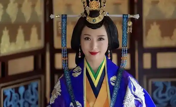 盛土为食,横扫天下,让人割腿煮肉,迎娶侄媳妇却焚山报恩的霸主