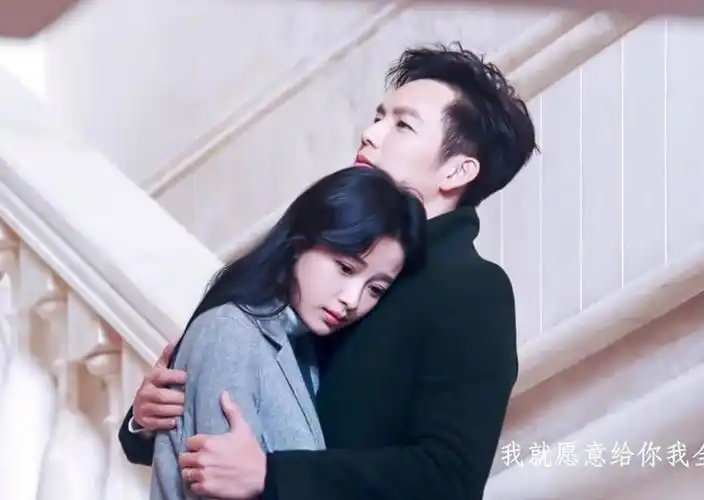 孙怡钟汉良现身发布会牵手甜到齁,"老少配"被赞cp感超强