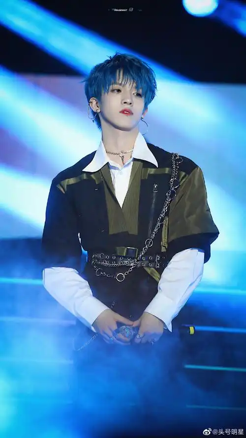 孙亦航 ixform创作型全能ace##孙亦航 星途浩瀚为君加冠