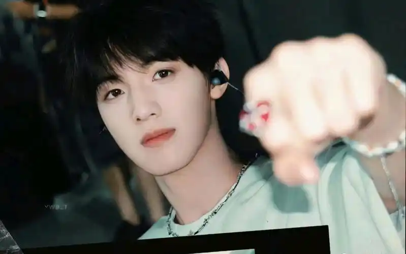 【张泽禹个人向reaction 】是很真诚的小孩/是唱歌很棒的小孩/是张家