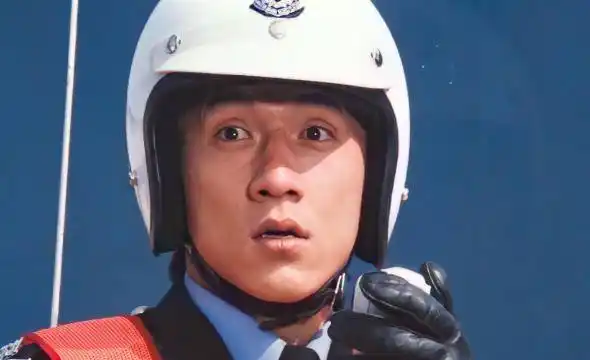 《警察故事》:是值得一看的电影,里面的内容既搞笑又精彩_成龙_陈家驹