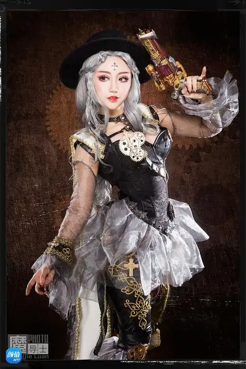 真人cosplay角色扮演,恶魔猎人-赫尔辛柯