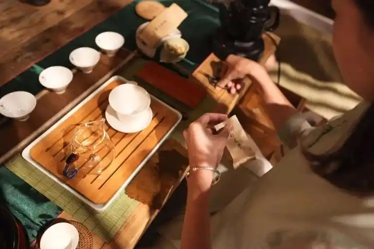 素茶 乐学life-品茶会:把向外的交流往内心走,在这一刻,我们返璞归真