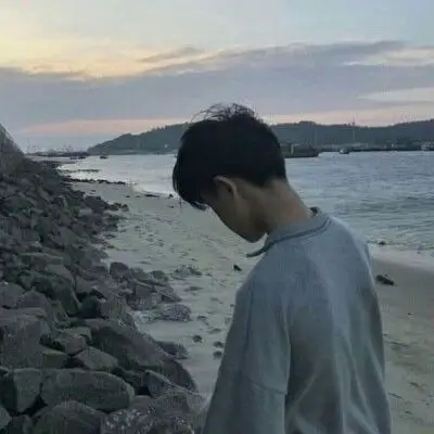 男生帅气背影头像