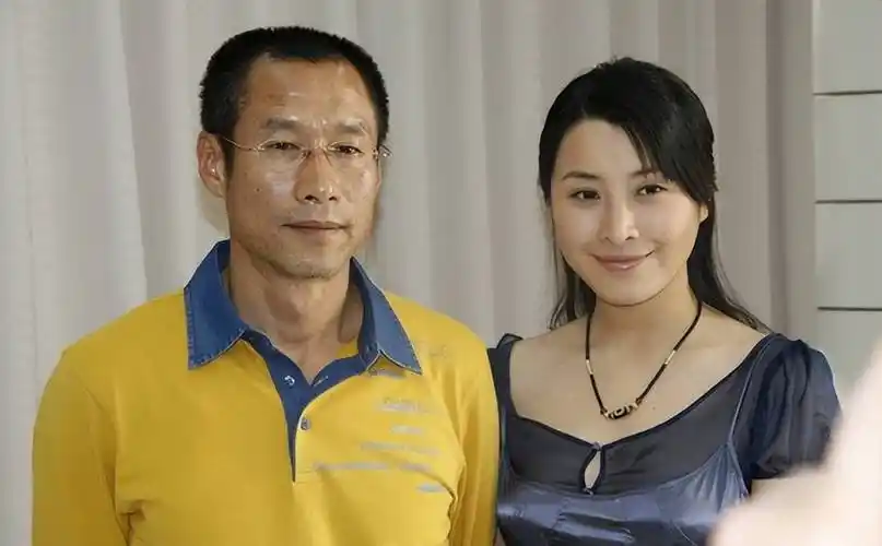 刘佩琦30岁了事业不行感情空白娶了老婆后事业却蒸蒸日上