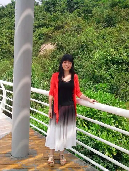 45岁离异女征婚照片(id:60730514)_广东深圳征婚交友_珍爱网