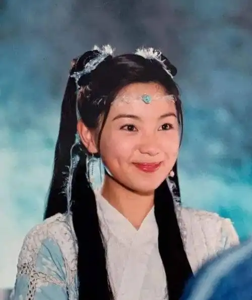 还记得《倚天屠龙记》小昭吗?