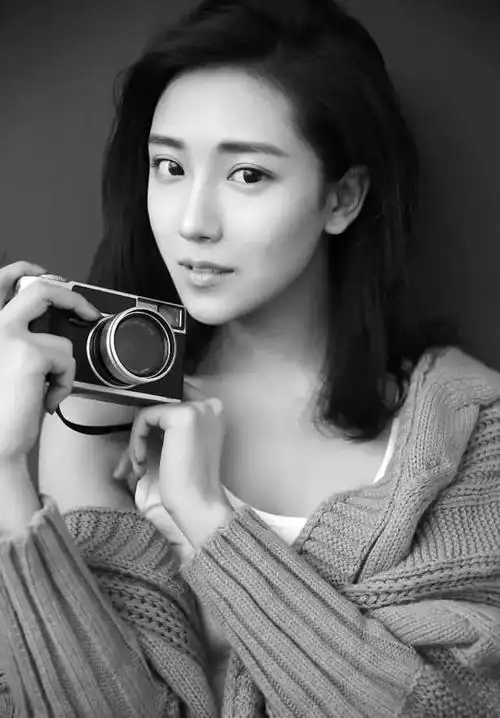 东北美女菅纫姿