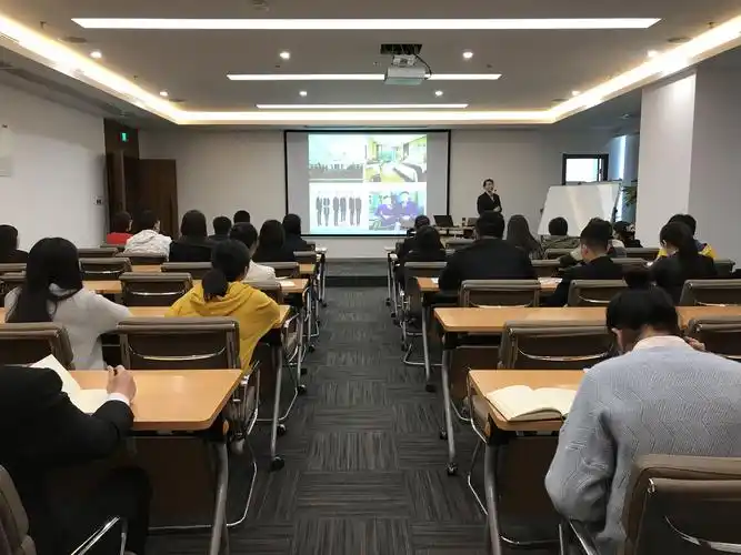 海航自强职业培训学校