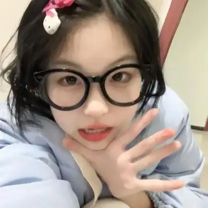 小众女生精致头像真人