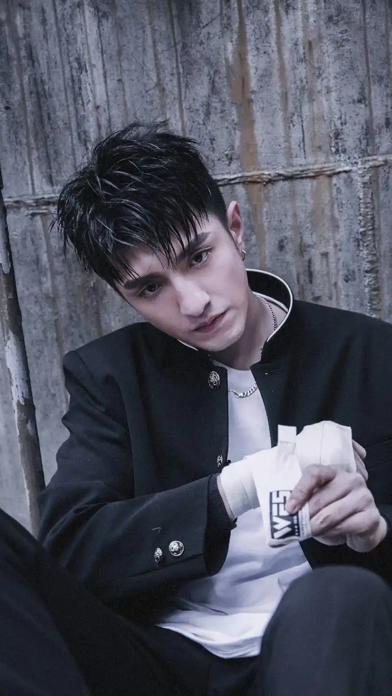 0.0聊天背景图片大推荐 帅哥/个性炫酷背景图片大全