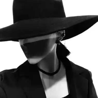 霸气冷艳黑色系女头高清好看的黑白女头高冷霸气图片