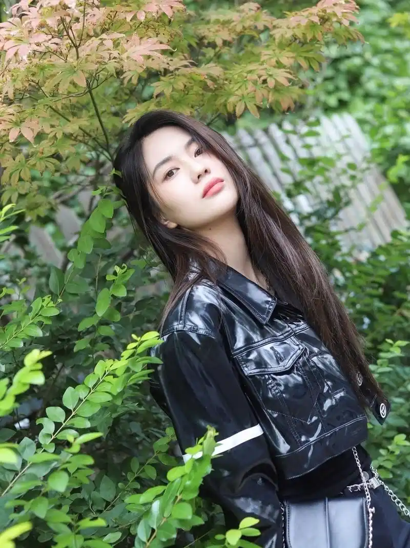 周晓凡充满力量感的演员,能在好人与坏人之间无缝游走,凭借精湛的演技