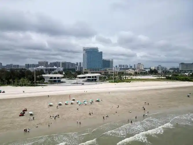 虽然新开了喜来登但仍是北海度假优选北海银滩皇冠假日酒店单卧全海景