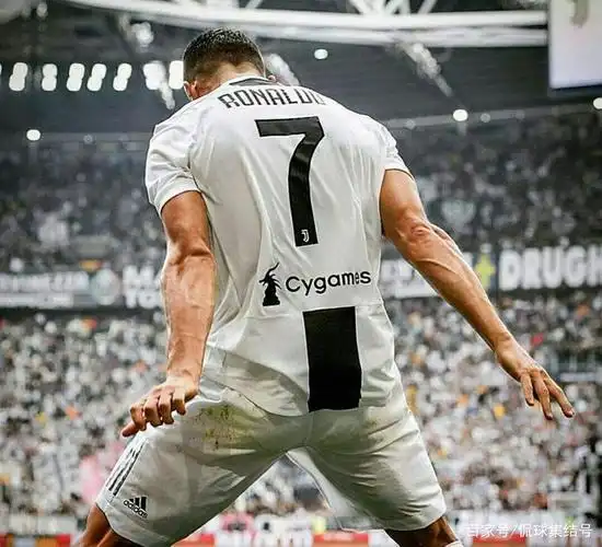 炸裂!c罗向曼联球迷做出1霸气保证,3年前cr7在尤文也曾如此!