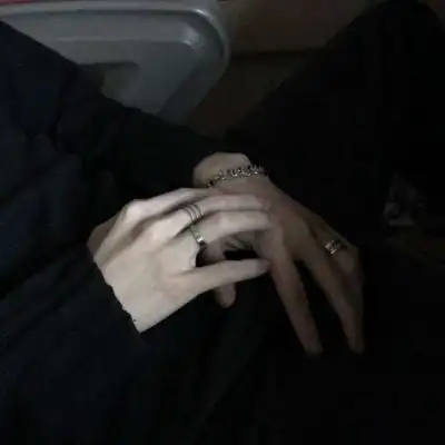 高清不露脸的超酷男生头像真人手控图片