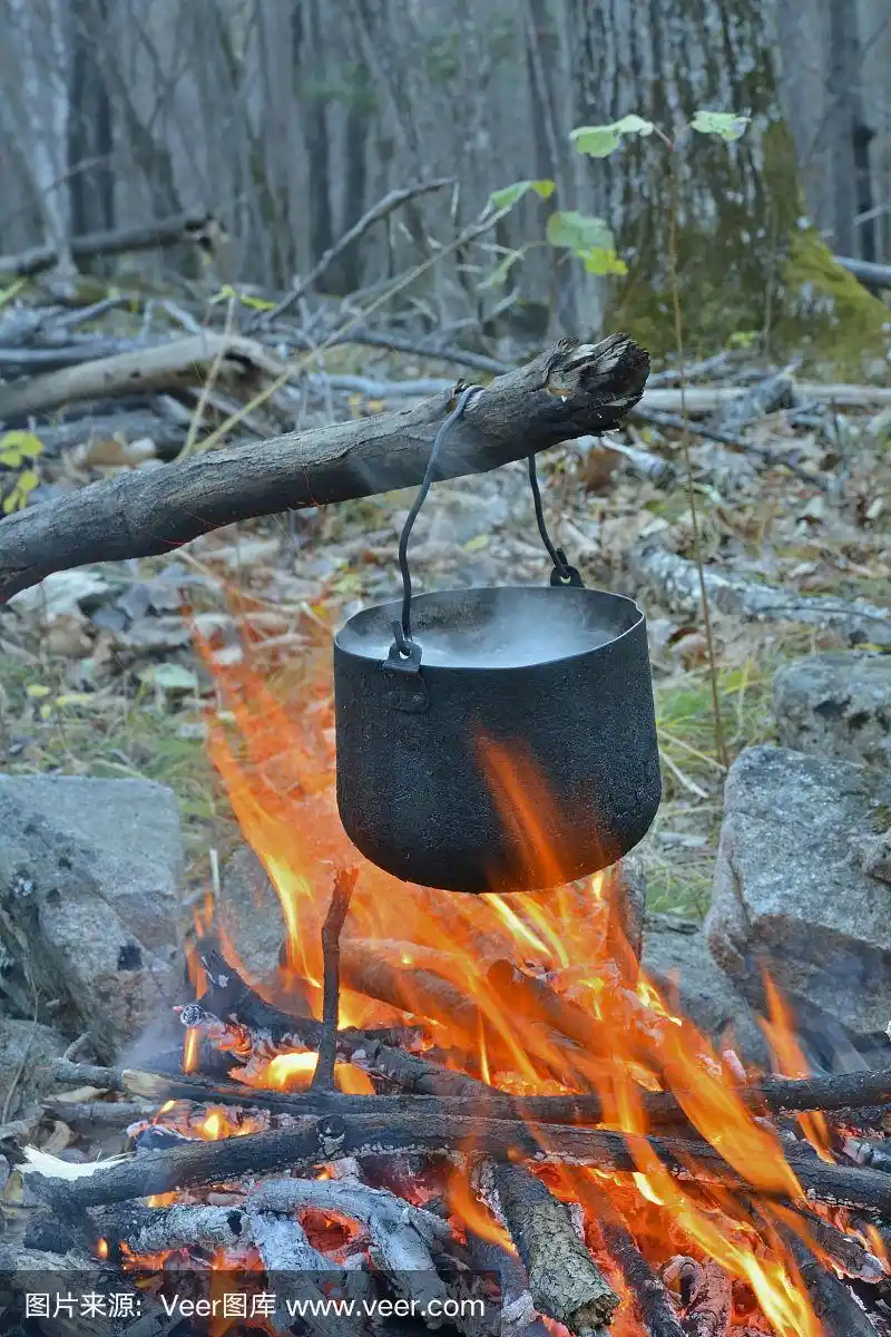 篝火和锅