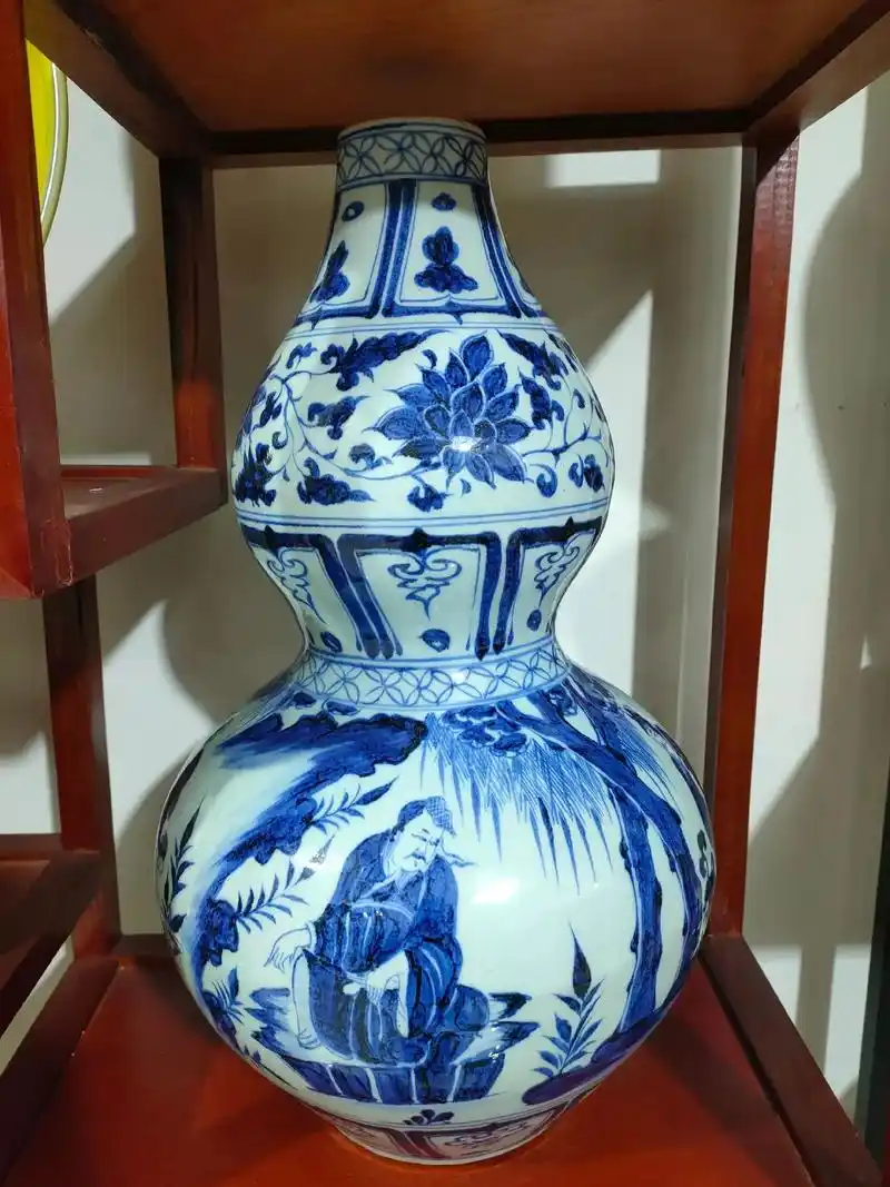 元代青花葫芦瓶.#瓷 - 抖音