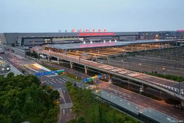 上海虹桥高速场规模庞大引争议:空地联运不需要在郊区建主力站?