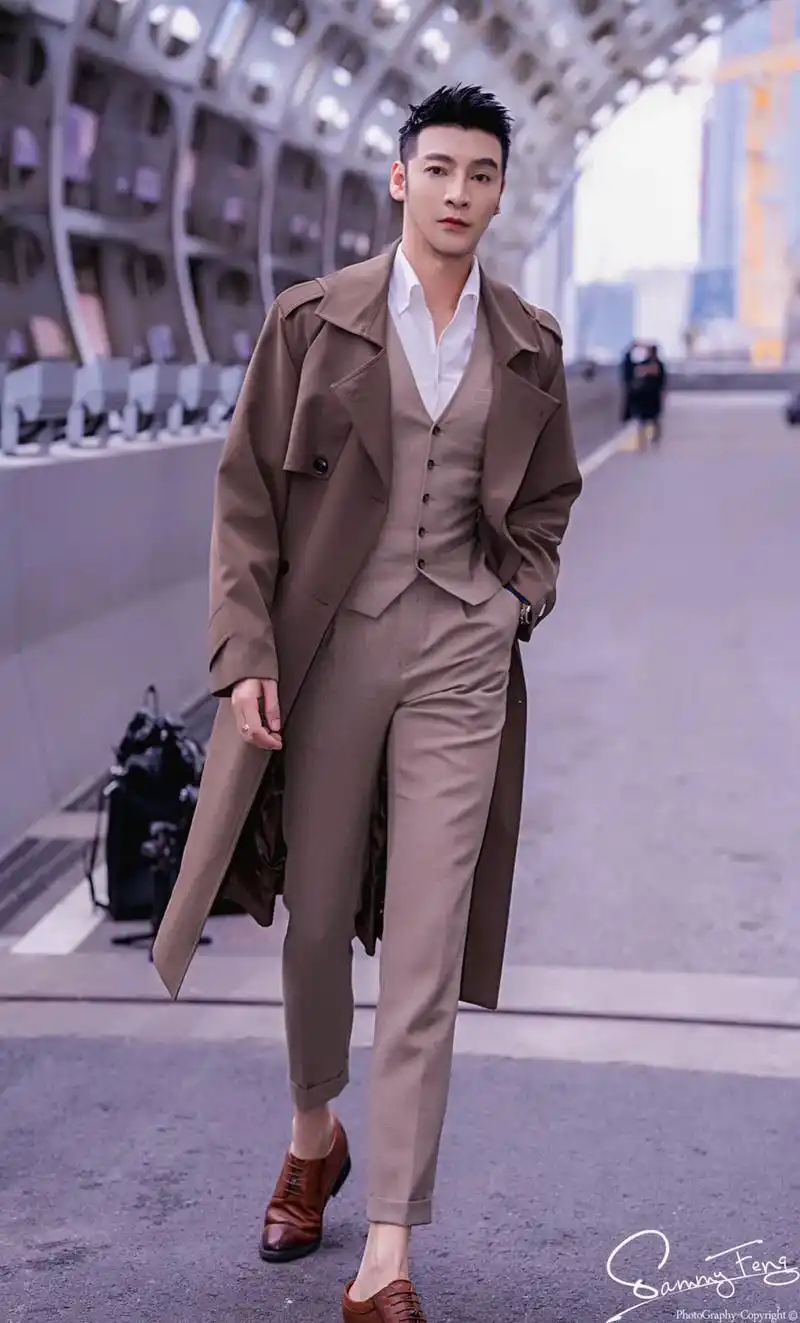 西装控 #身高188 #模特 去年陪你过冬至的人还在吗#抖 - 抖音