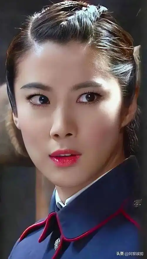 总之,王珂是一位备受尊重和喜爱的女演员,她的出色表演和高尚品格赢得