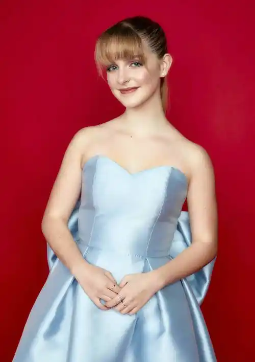 美女图美国童星麦肯娜格瑞丝