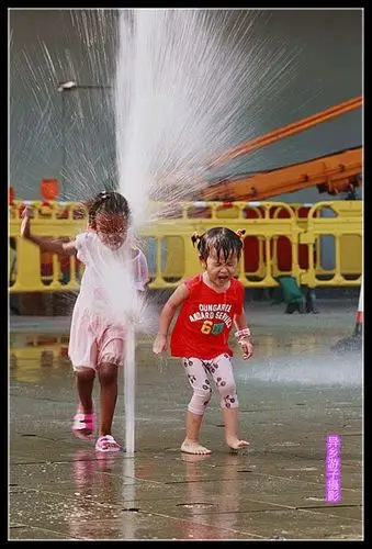 童趣___戏水(—)>>