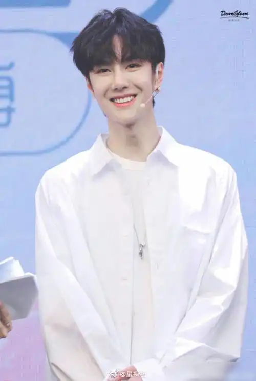 王一博笑容小合集不是夏日限定而是来日方长